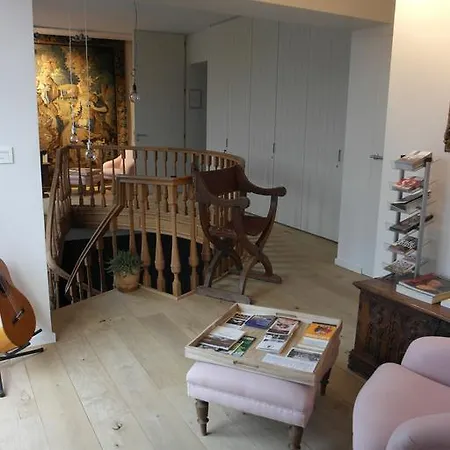 Bed and Breakfast Sixteen 3*